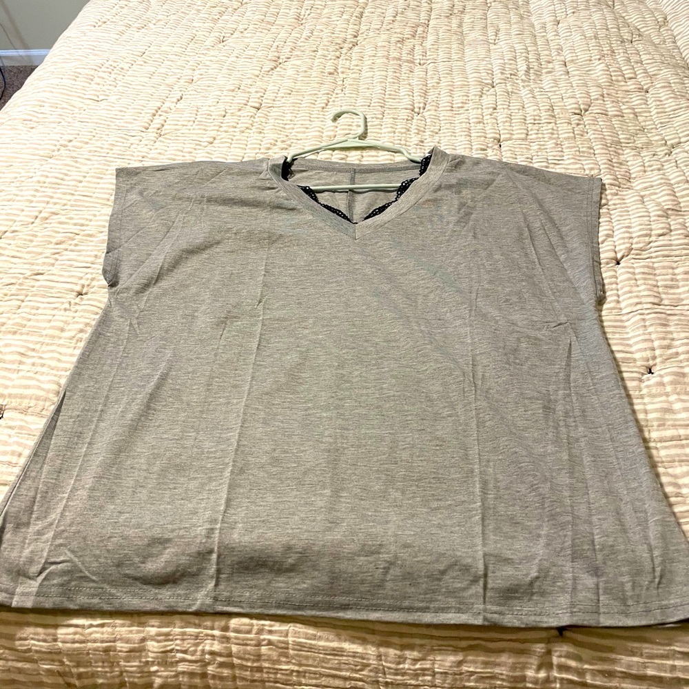 ⭐️B1G1FREE⭐️ NWOT gray tshirt with black lace trim!